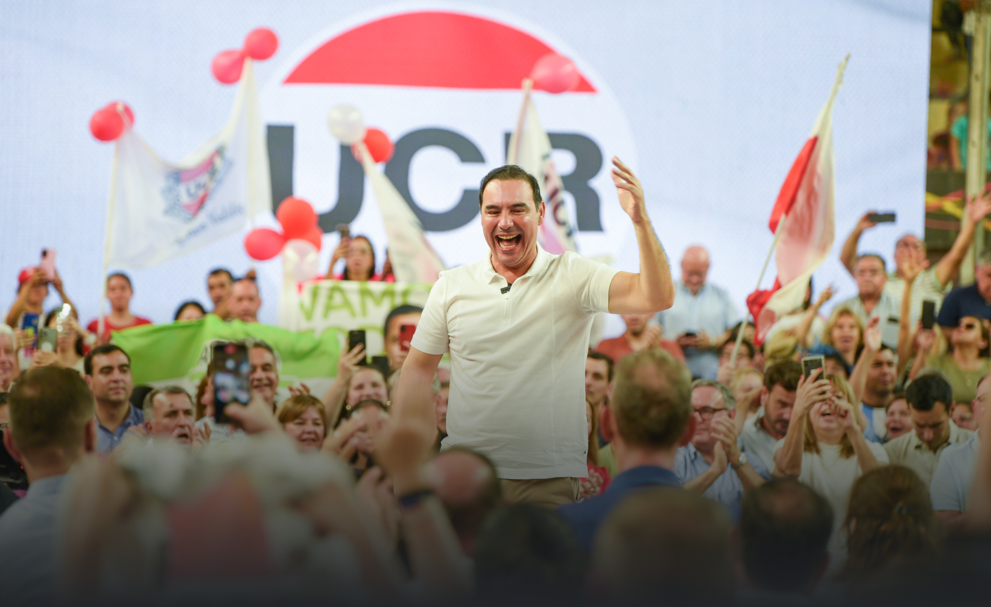 Gustavo Valdes en la victoria como presidente de la ucr